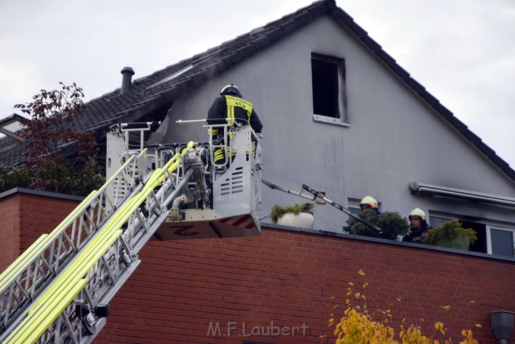 Feuer 2 Y Koeln Suerth Elisabeth Selbertstr P040.JPG - Miklos Laubert